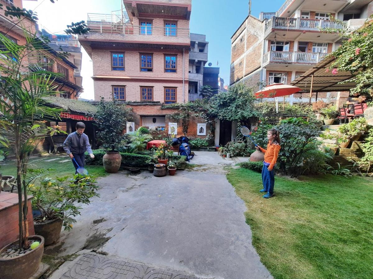 Pradhan House - Home Stay With Garden Bhatgoan Buitenkant foto