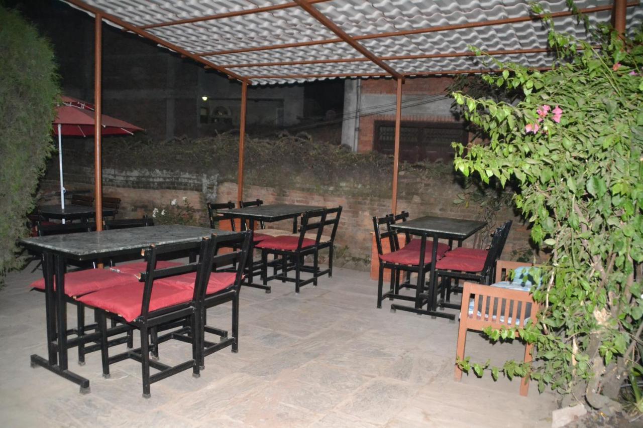 Pradhan House - Home Stay With Garden Bhatgoan Buitenkant foto